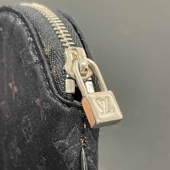 Louis Vuitton Mini Monogram Conte De Fees Apple Monogram Coins Purse (116721) - Picture 3 of 5